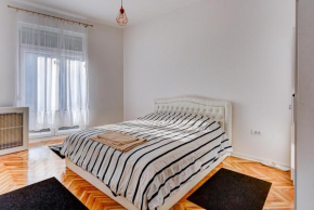 Гостиница Bright Apartment Central  Белград